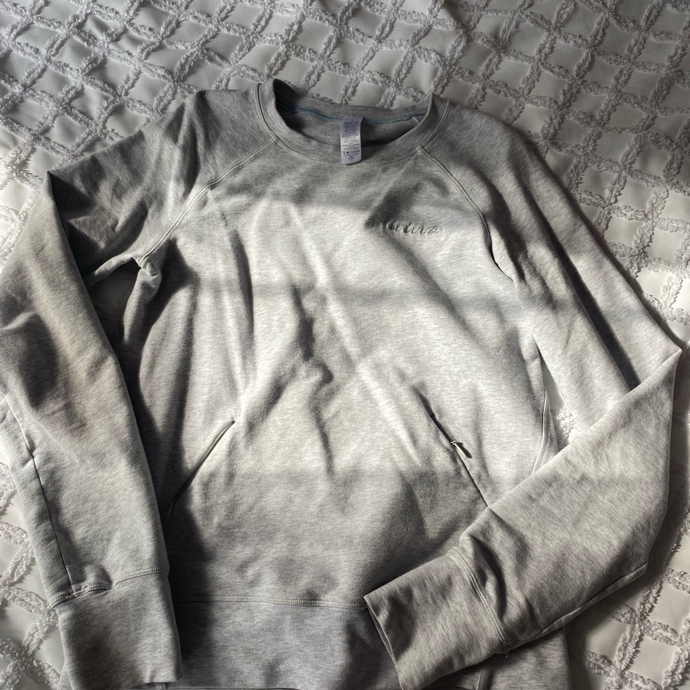 Ivivva Girls size 10 Crewneck